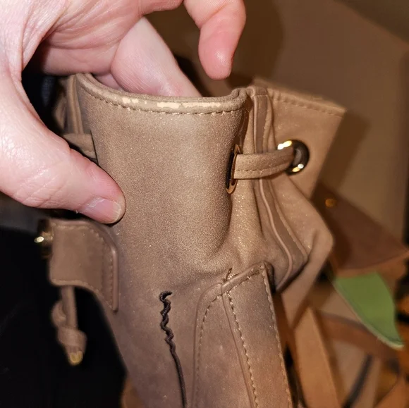 Danielle Nicole x Star Wars The Mandalorian The Child Grogu Backpack - Picture 6 of 7